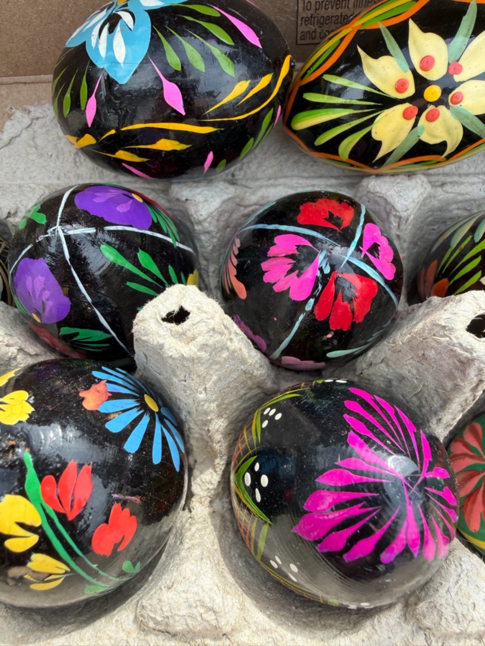 Handpainted Wood Eggs (13) As Is Collectible 1970’s Some With Paint Chipped - Picture 8 of 16